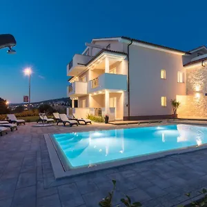 Maris 4*, Punat Kroatien