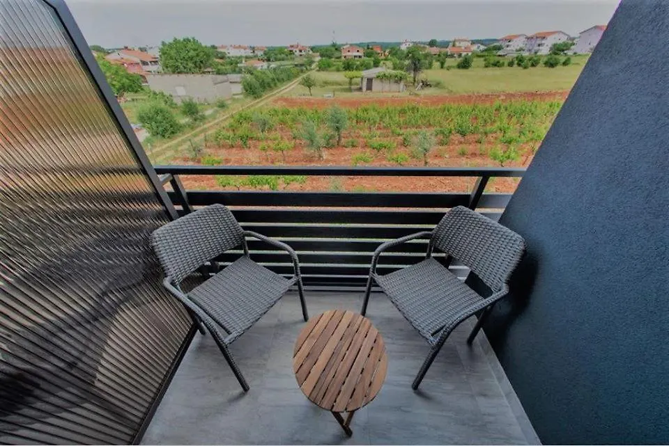 Guest house Apartments Mojeljeto Fazana Croatia