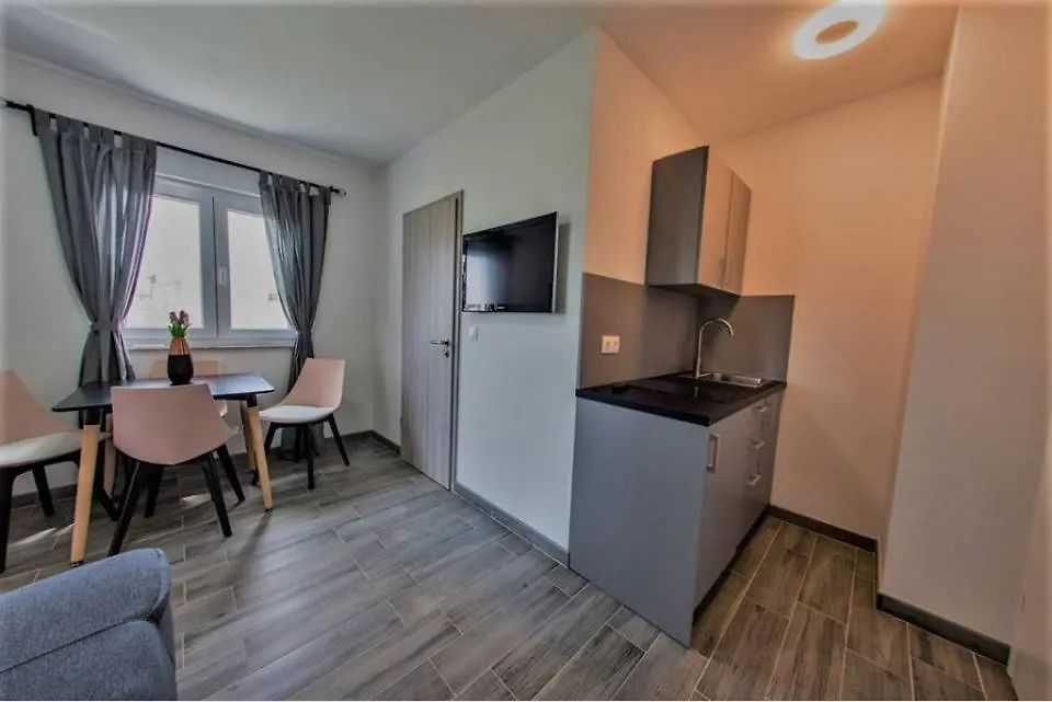 Apartments Mojeljeto Fazana 0*,  Croatia